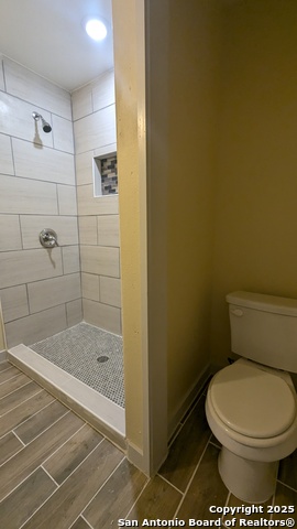 Image 22 of 41 For 622 Fenfield Ave.