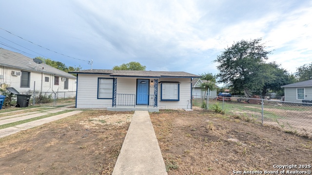 Image 3 of 41 For 622 Fenfield Ave.