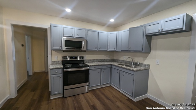 Image 7 of 41 For 622 Fenfield Ave.