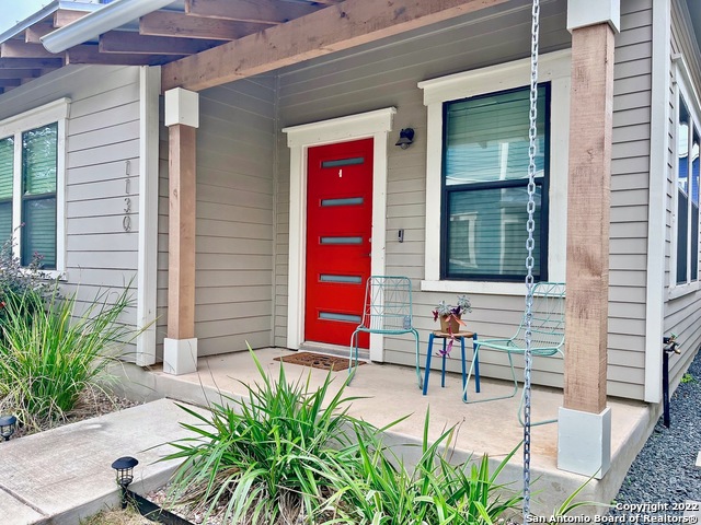 Image 2 of 23 For 1130 Olive St N