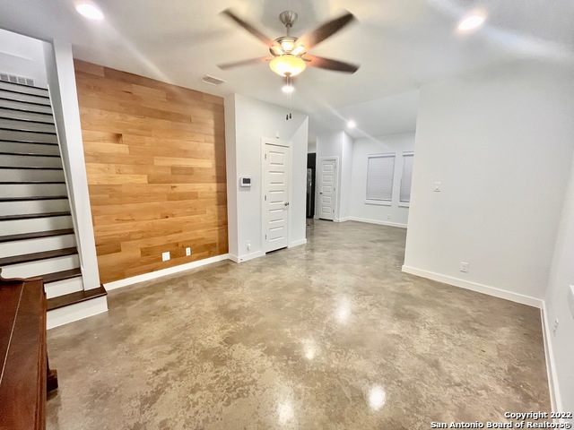 Image 5 of 23 For 1130 Olive St N