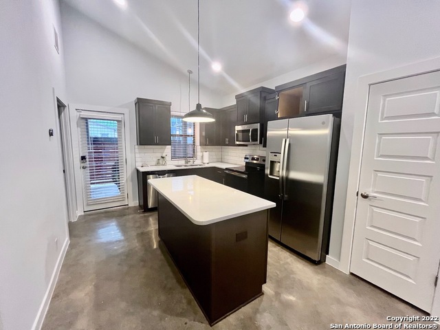 Image 8 of 23 For 1130 Olive St N