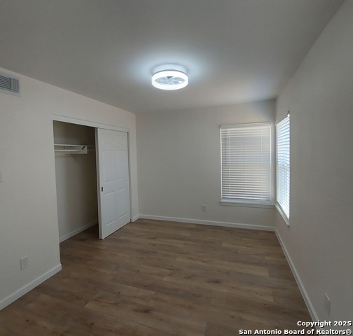 Image 12 of 13 For 474 Linda  