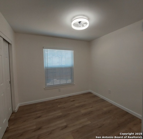 Image 9 of 13 For 474 Linda  