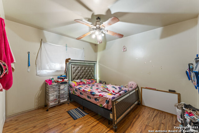 Image 17 of 25 For 127 Roesler  
