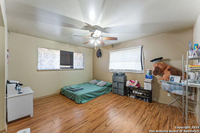 Image 19 of 25 For 127 Roesler  