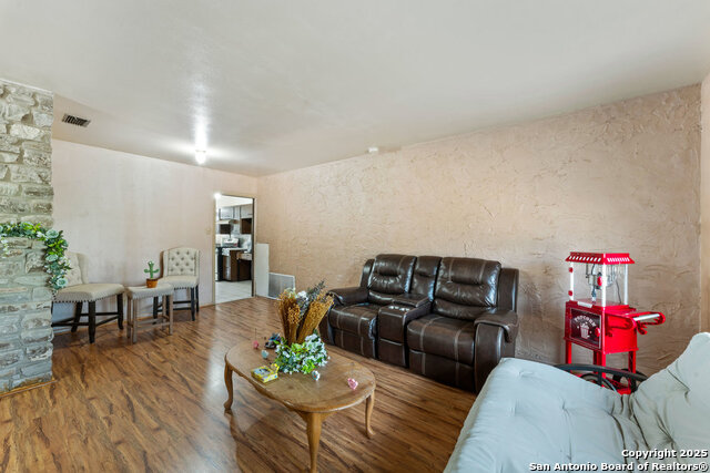 Image 4 of 25 For 127 Roesler  