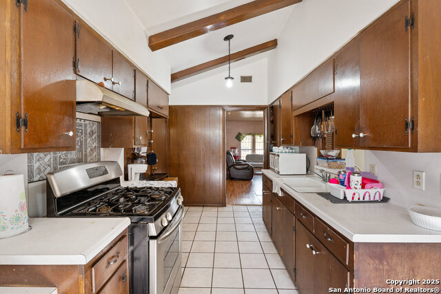 Image 9 of 25 For 127 Roesler  