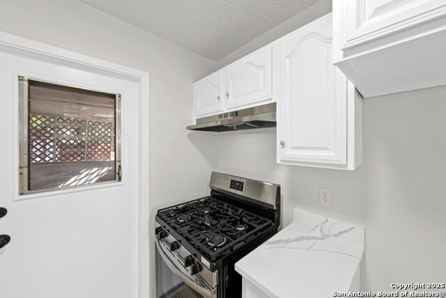 Image 11 of 52 For 6011 Lark Valley