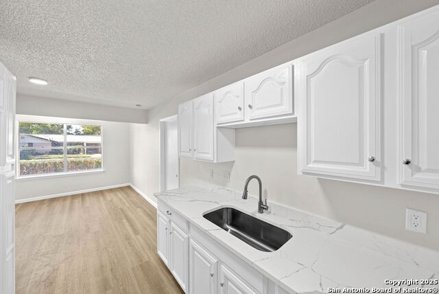 Image 12 of 52 For 6011 Lark Valley