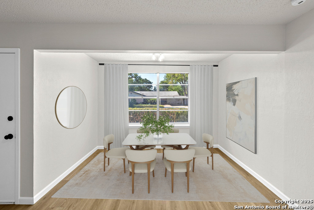 Image 13 of 52 For 6011 Lark Valley