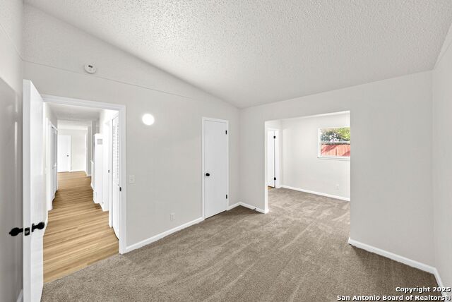 Image 19 of 52 For 6011 Lark Valley