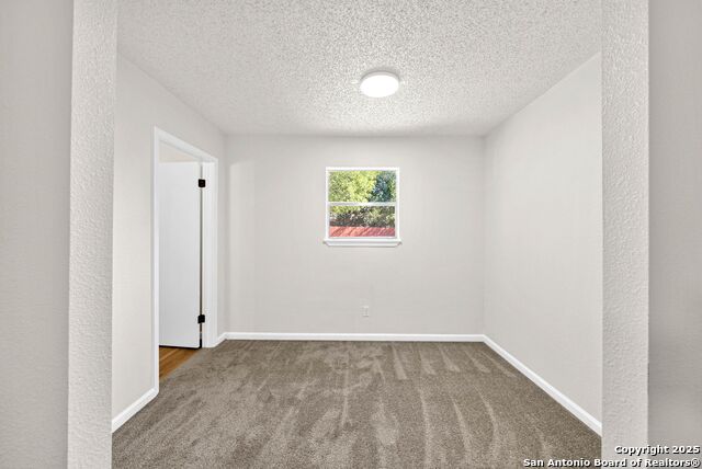 Image 20 of 52 For 6011 Lark Valley