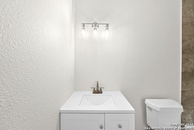 Image 24 of 52 For 6011 Lark Valley