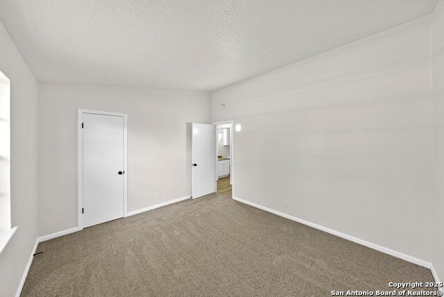 Image 31 of 52 For 6011 Lark Valley