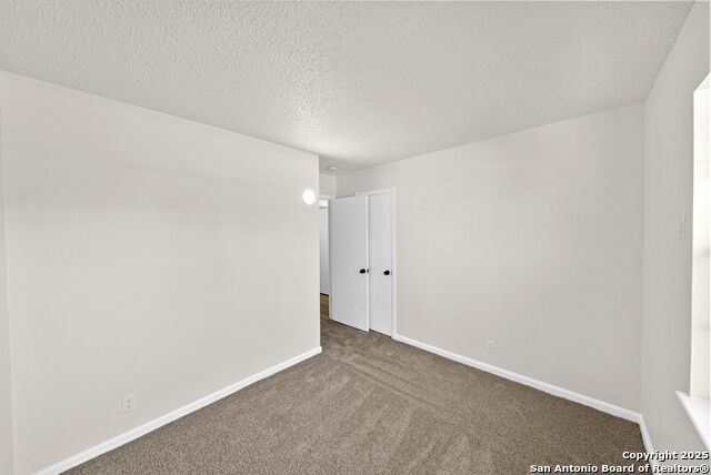 Image 35 of 52 For 6011 Lark Valley