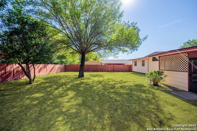 Image 43 of 52 For 6011 Lark Valley