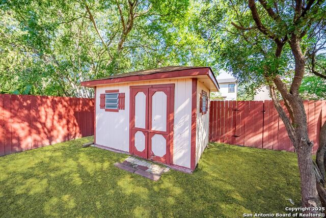 Image 45 of 52 For 6011 Lark Valley