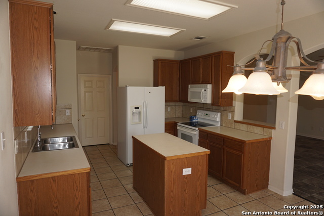 Image 19 of 48 For 8731 Laurel Canyon