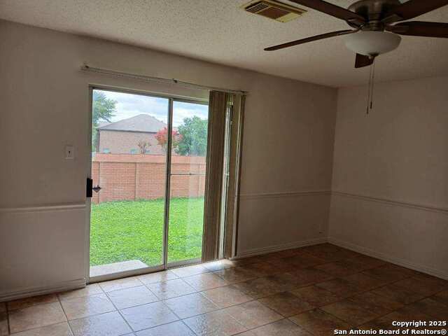 Image 15 of 33 For 5146 Erickson Bluff