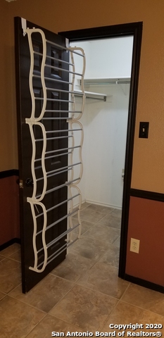 Image 20 of 33 For 5146 Erickson Bluff