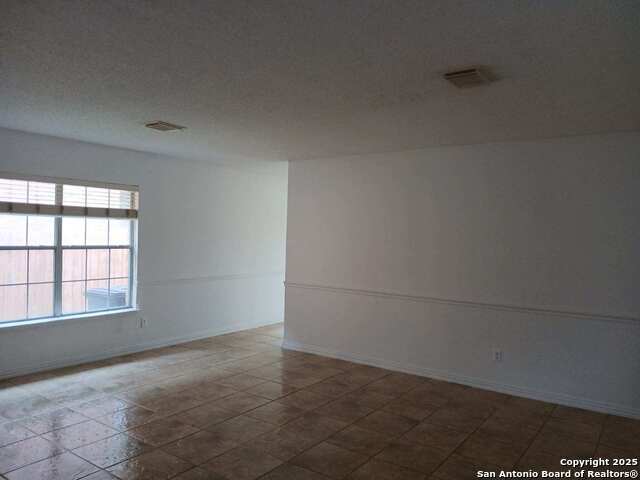 Image 5 of 33 For 5146 Erickson Bluff