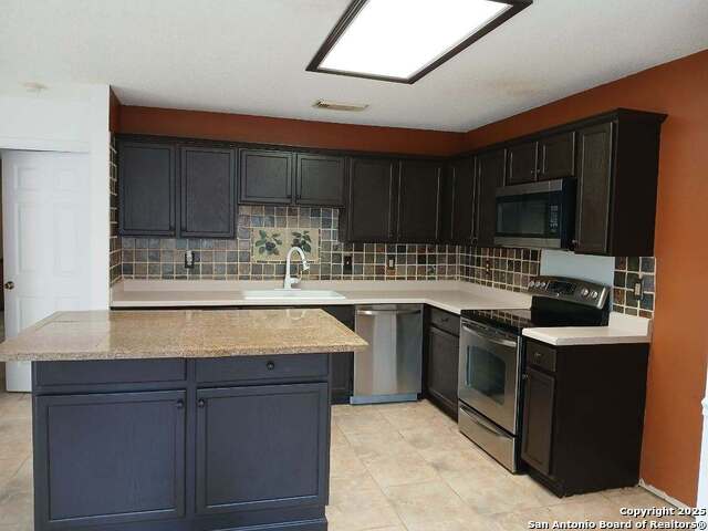 Image 7 of 33 For 5146 Erickson Bluff