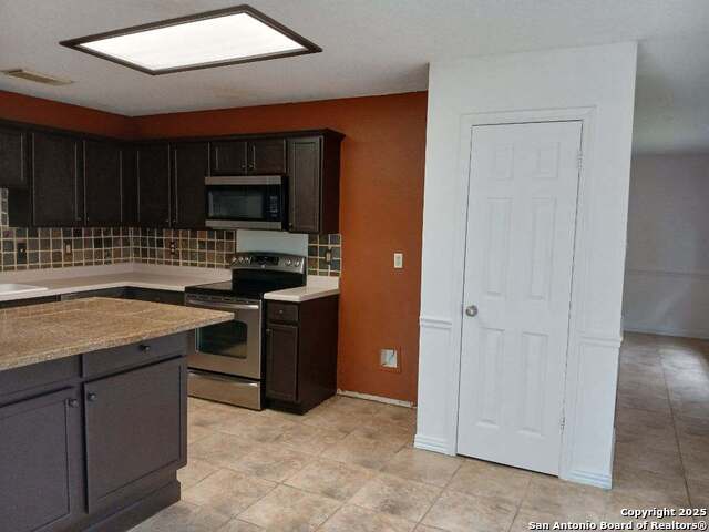 Image 8 of 33 For 5146 Erickson Bluff