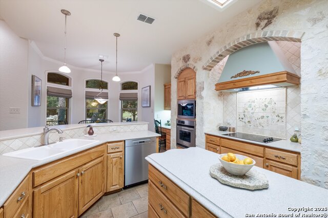 Image 17 of 50 For 15271 Chinquapin