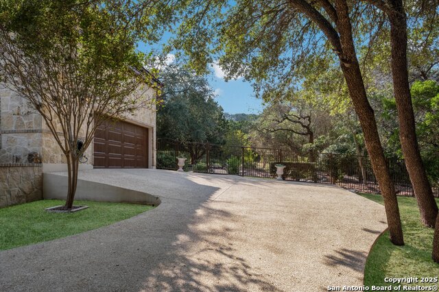 Image 45 of 50 For 15271 Chinquapin