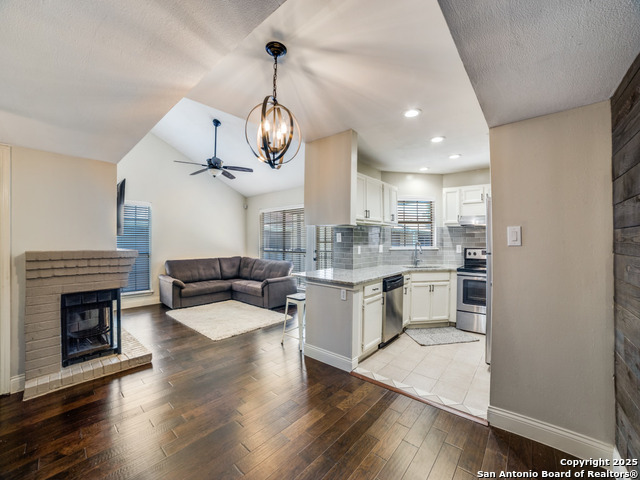 Image 4 of 18 For 8655 Datapoint 802