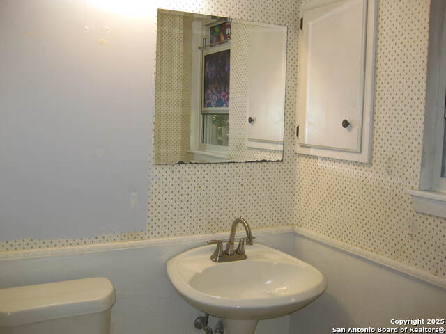 Image 3 of 25 For 5406 Clover Dr.