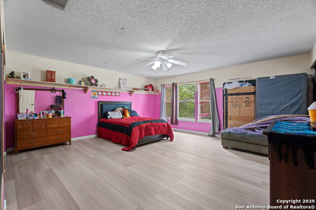 Image 20 of 27 For 4710 Irish Oak