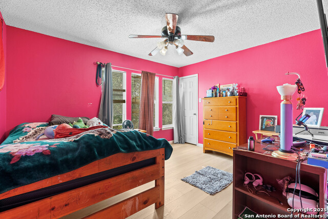 Image 22 of 27 For 4710 Irish Oak