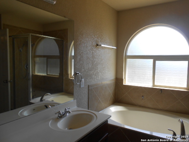 Listing photo id 13 for 6942 Asbury  