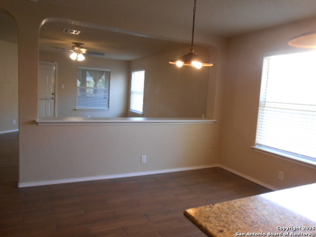 Listing photo id 18 for 6942 Asbury  