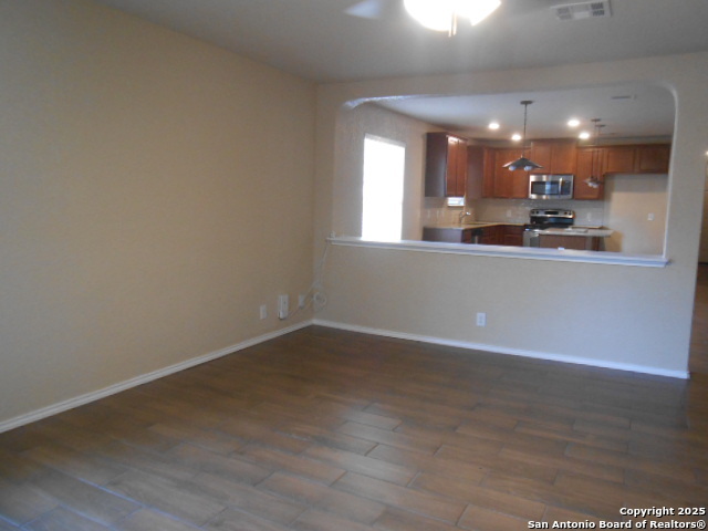 Listing photo id 19 for 6942 Asbury  