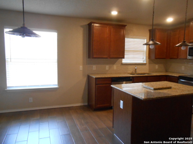 Listing photo id 34 for 6942 Asbury  