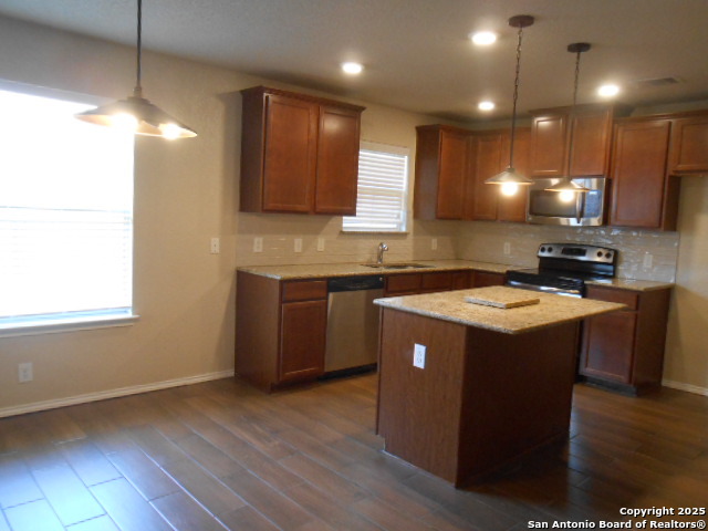 Listing photo id 35 for 6942 Asbury  