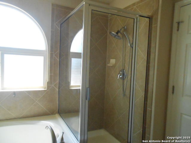 Listing photo id 36 for 6942 Asbury  