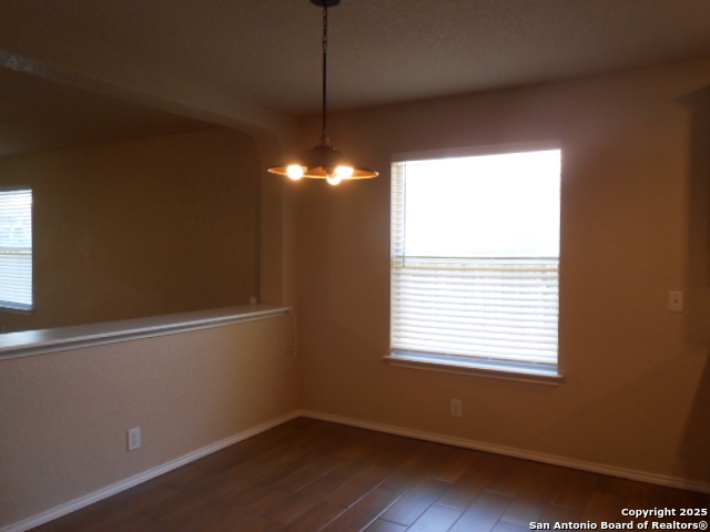 Listing photo id 5 for 6942 Asbury  