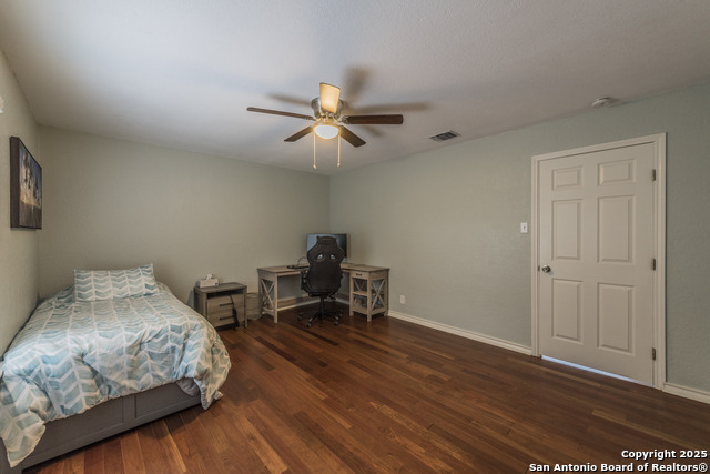 Listing photo id 19 for 13206 Hunters Lark