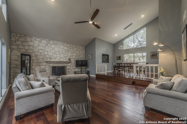Listing photo id 1 for 13206 Hunters Lark