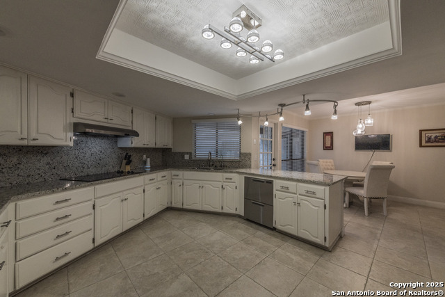 Listing photo id 7 for 13206 Hunters Lark
