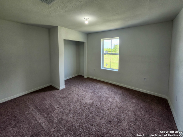 Listing photo id 3 for 950 Highsmith Rd