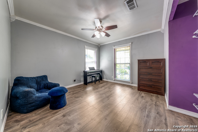 Listing photo id 19 for 703 Coronet