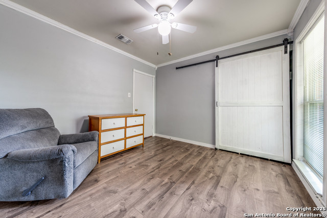 Listing photo id 20 for 703 Coronet