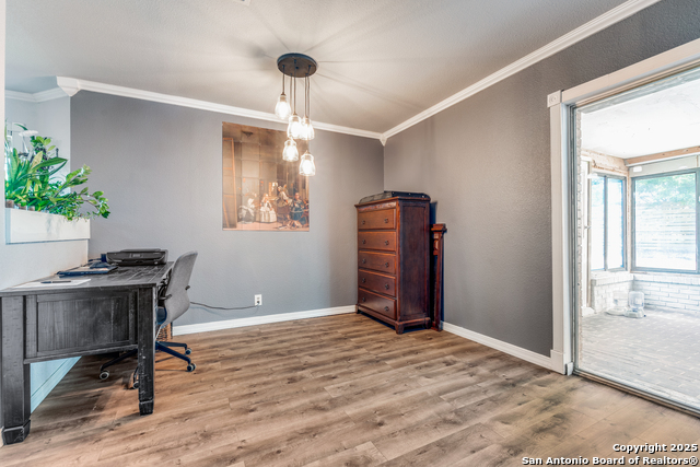 Listing photo id 7 for 703 Coronet