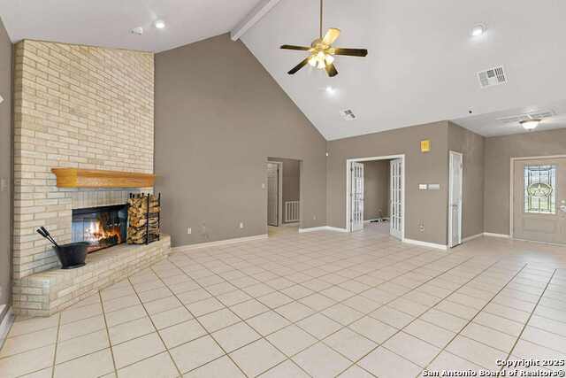Listing photo id 4 for 142 Shannon Ridge