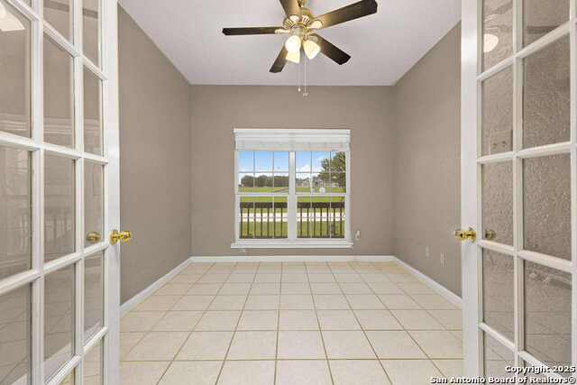 Listing photo id 6 for 142 Shannon Ridge